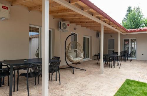 Topeiros Apartment | Annasa Suites 1