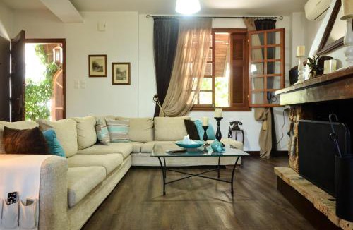 Anatolikos Sinikismos House | Antalia Home