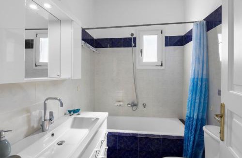 Piso Livadi Villa | Anthoula's Sea View Apartment