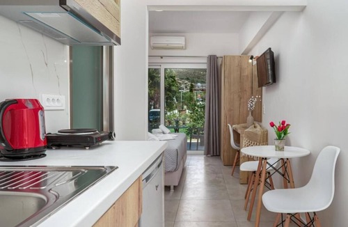 Kalamaki House | Antonis Apartments