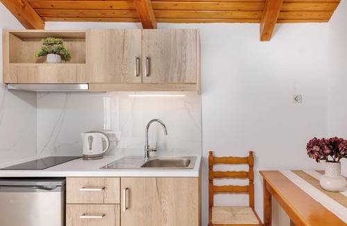 Kalamaki House | Antonis Apartments