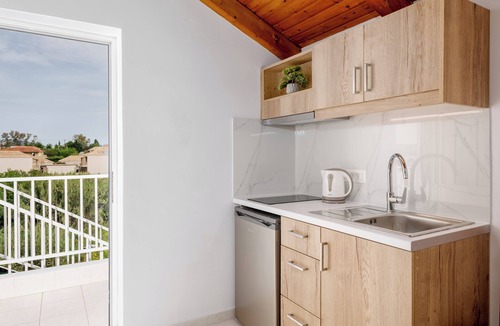Kalamaki House | Antonis Apartments