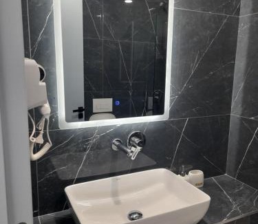 Jala Hotel | Anxhelos Hotel
