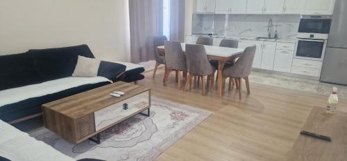 Qerek Apartment | Apartament Jony