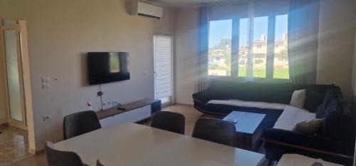 Qerek Apartment | Apartament Jony