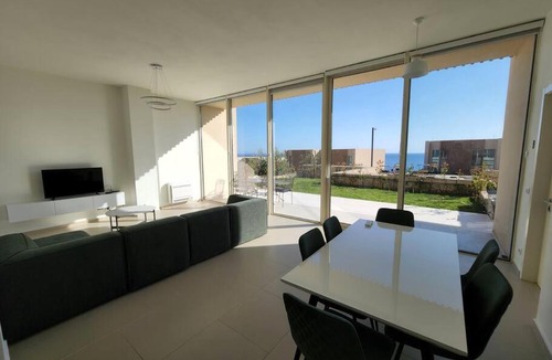 Jala Apartment | Apartment 143/1, Green Coast