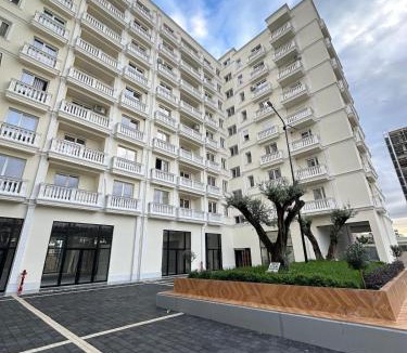 Kamez Apartment | Apartment