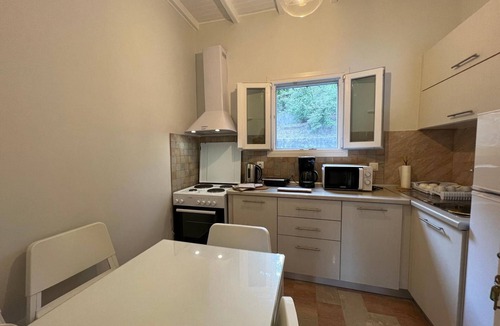 Dafnata Apartment | Apartment 'Amaranth Rose' with Private Garden, Wi-Fi and Air Conditioning