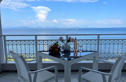 Dafnata Apartment | Apartment 'Amaranth Rose' with Private Garden, Wi-Fi and Air Conditioning