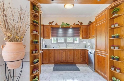 Kastania Apartment | Apartment "Angela a la Corfu" with Shared Pool & Wi-Fi