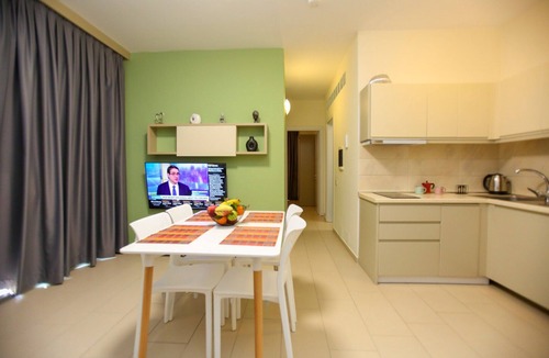 Gjirokaster Apartment | Apartment by the Beach in Albania