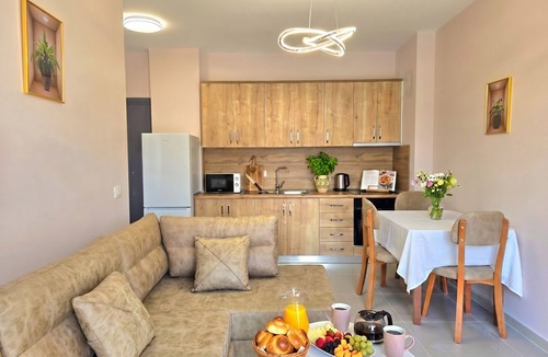 Golem Apartment | Apartment by the Sea in Golem 094
