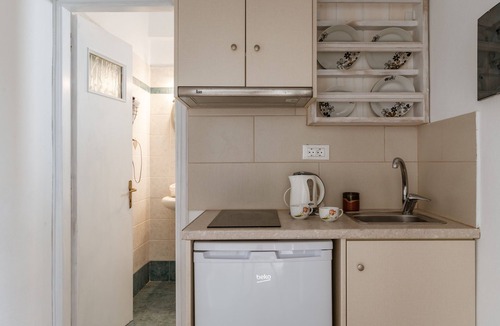 Platis Gialos Apartment | Apartment 'Cyclades Beach 3' with Private Terrace, Wi-Fi and Air Conditioning