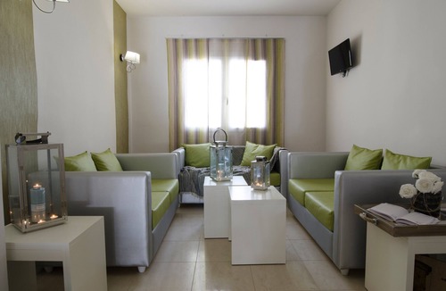 Haniotis Apartment | Apartment 'Duplex 204' with Balcony, Wi-Fi and Air Conditioning