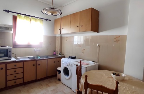 Mpatsi Apartment | Apartment 'Grand Seaside Loft' with Shared Garden and Wi-Fi