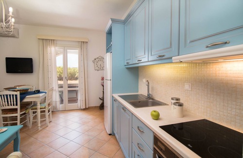 Kastraki Apartment | Apartment In A Hotel '9 Muses Hotel Thalia' with Sea View, Wi-Fi and Air Conditioning