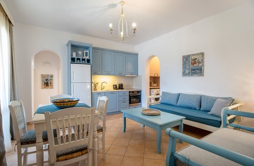 Kastraki Apartment | Apartment In A Hotel '9 Muses Hotel Thalia' with Sea View, Wi-Fi and Air Conditioning