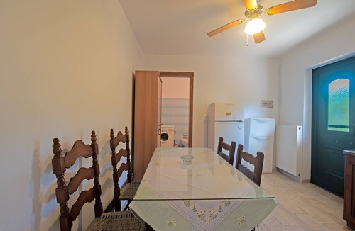 Agios Ioannis Apartment | Apartment Kwstas with Mountain View, Garden & Wi-Fi