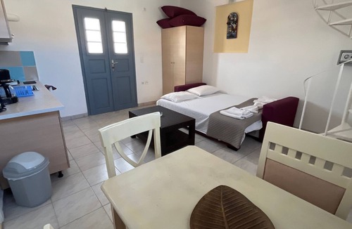 Emporio Apartment | Apartment 'Maisonette - 105' with Sea View, Wi-Fi and Air Conditioning