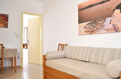 Merichas Apartment | Apartment 'Manolika Studio 4' with Sea View, Wi-Fi and Air Conditioning