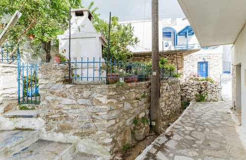 Naxos Apartment | Apartment 'Marble House' with Mountain View, Wi-Fi and Air Conditioning