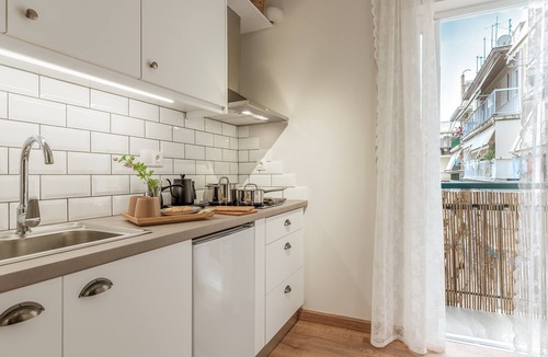 Kalamata Apartment | Apartment 'Meliti Kalamata' with Mountain View, Wi-Fi and Air Conditioning