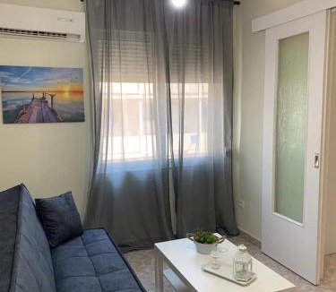 Keratsini-Drapetsona Apartment | Apartment near Piraeus port