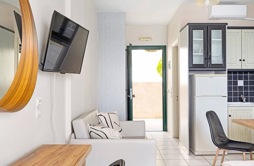 Agios Nikitas Apartment | Apartment 'Sunset Premium Studio B' with Sea View, Shared Pool & Wi-Fi