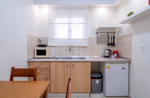 Kavos Apartment | Apartment 'Two Bedroom 2' with Balcony, Wi-Fi and Air Conditioning
