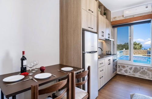 Tsoukaladhes Apartment | Apartment with Pool View, Sea View, Wi-Fi & Terrace