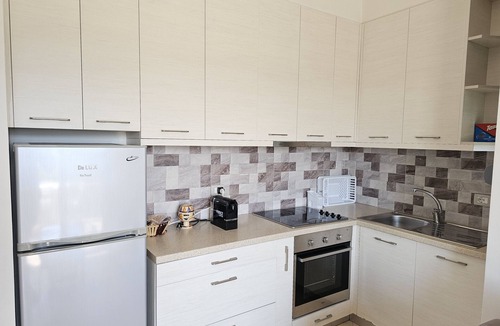 Orikum Apartment | Apartment WIth Pool View Rradhime