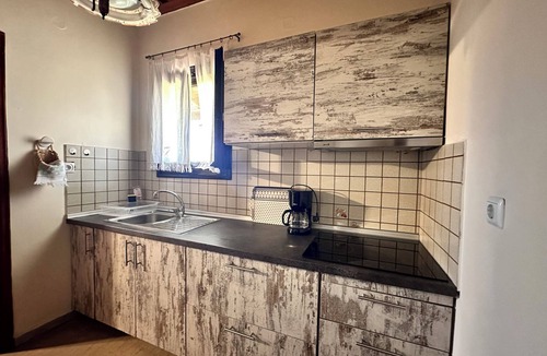Pyrgos Hotel | Apartments Genari