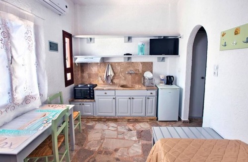 Ferma Apartment | Apartments with garden view1