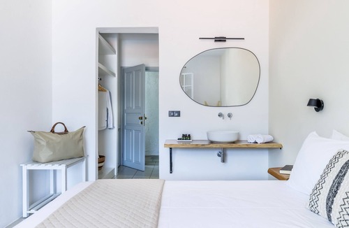 Skopelos Town Hotel | Aperitton