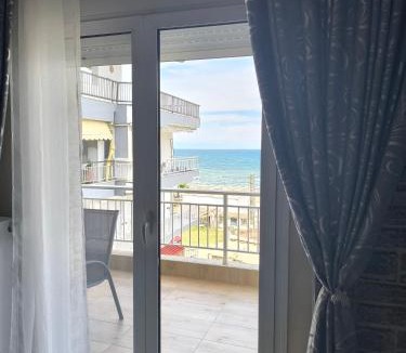Perea Apartment | Aphrodite Sea View Apartment