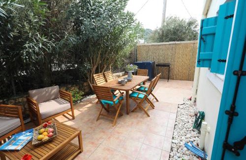 Plaka House | Aphrodite Villa