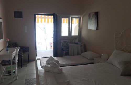 Kini House | Aphrodites Apartments