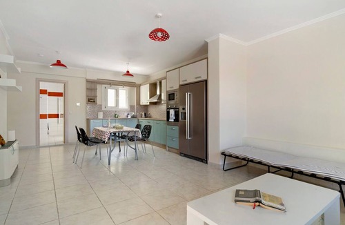 Katomerion Apartment | Appartment 'By The Sea 3' with Private Garden