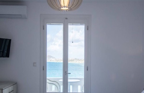 Mikri Vigla Villa | Apricot and Sea Naxos Eye Maisonette semi private pool