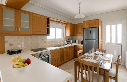 Menegata Apartment | Apt Melanthia - 3 brms - 2nd floor - Building B