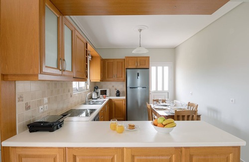 Menegata Apartment | Apt Melanthia - 3 brms - 2nd floor - Building B