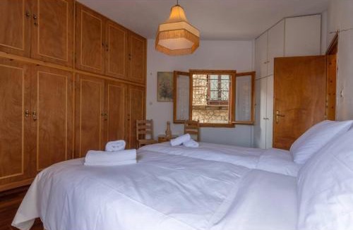 Arachova Ski Chalet | ARACHOVA MOUNTAIN VIEW