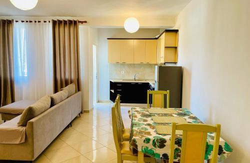 Divjake Apartment | Arc Apartment Family - City Center