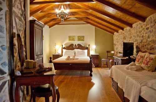 Leonidio Hotel | Archontiko Hatzipanayiotis