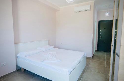 Radhime Apartment | Aren Couple