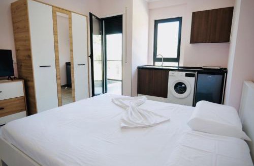 Radhime Apartment | Aren Couple