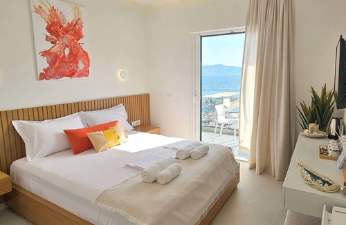Kodrra Apartment | Ares Beachfront Luxury Rooms