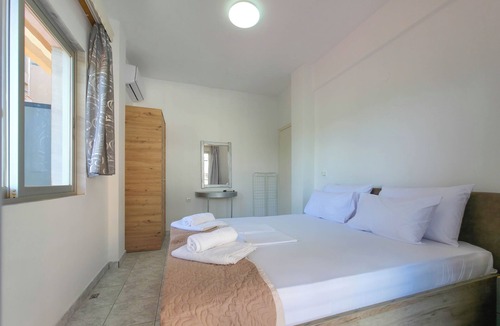Olymbiaki Akti Apartment | ARETI Deluxe Two - Bedroom Suite n. 101 By SDR