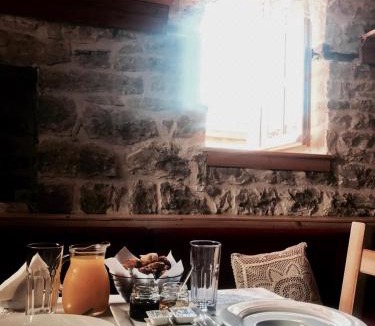 Gjirokaster Hotel | Argyropolis Boutique Hotel