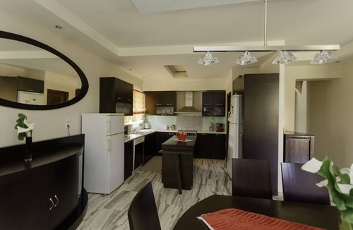 Kounoupidiana Apartment | Arias'- Welcoming Guest House in Kounoupidiana -3km from the beach!